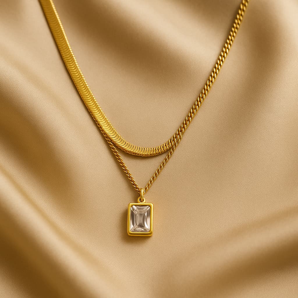 Viy – Eleganter Quadratischer Kristallanhänger