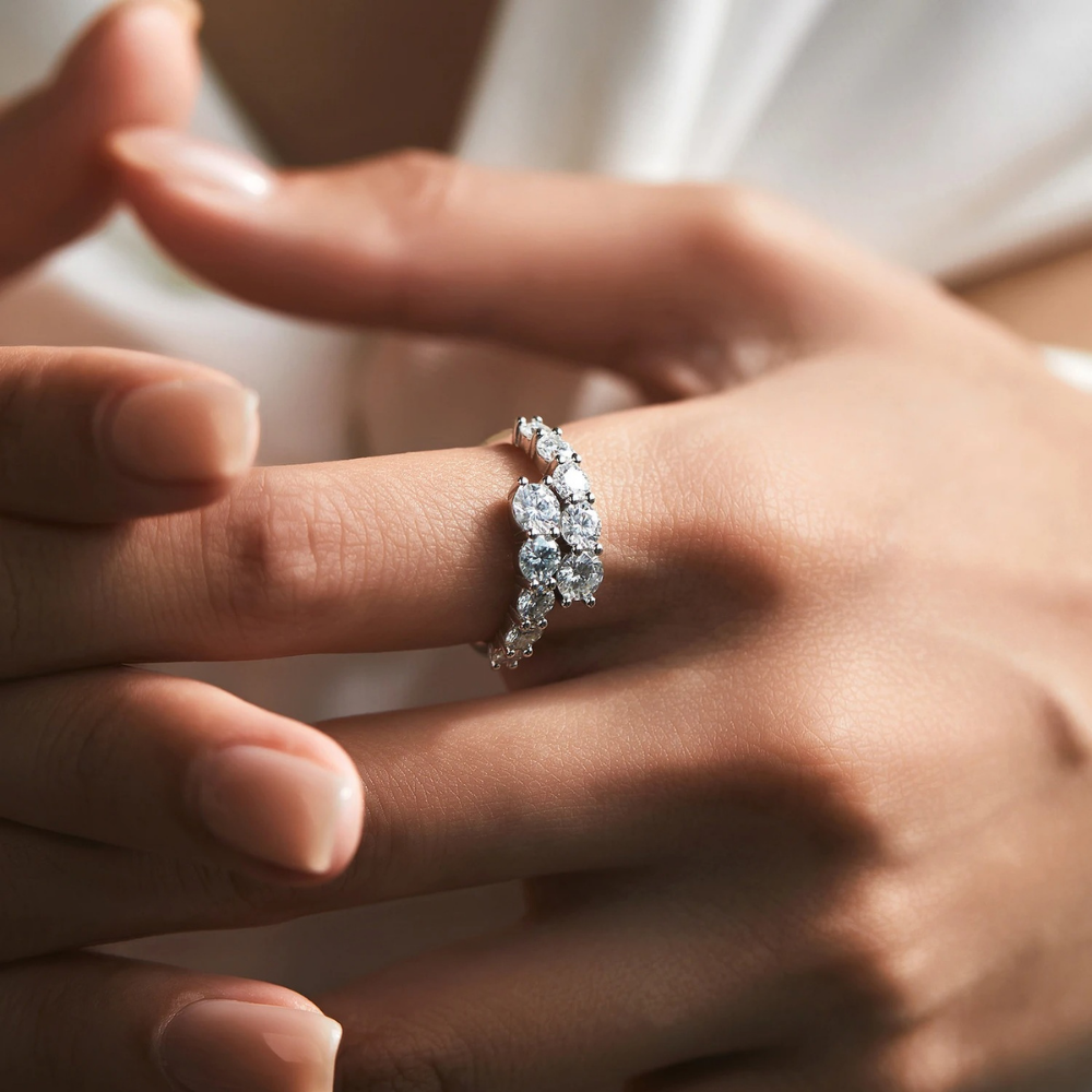Kylie – Ring mit Mikro-eingebettetem Zirkon im exklusiven Design