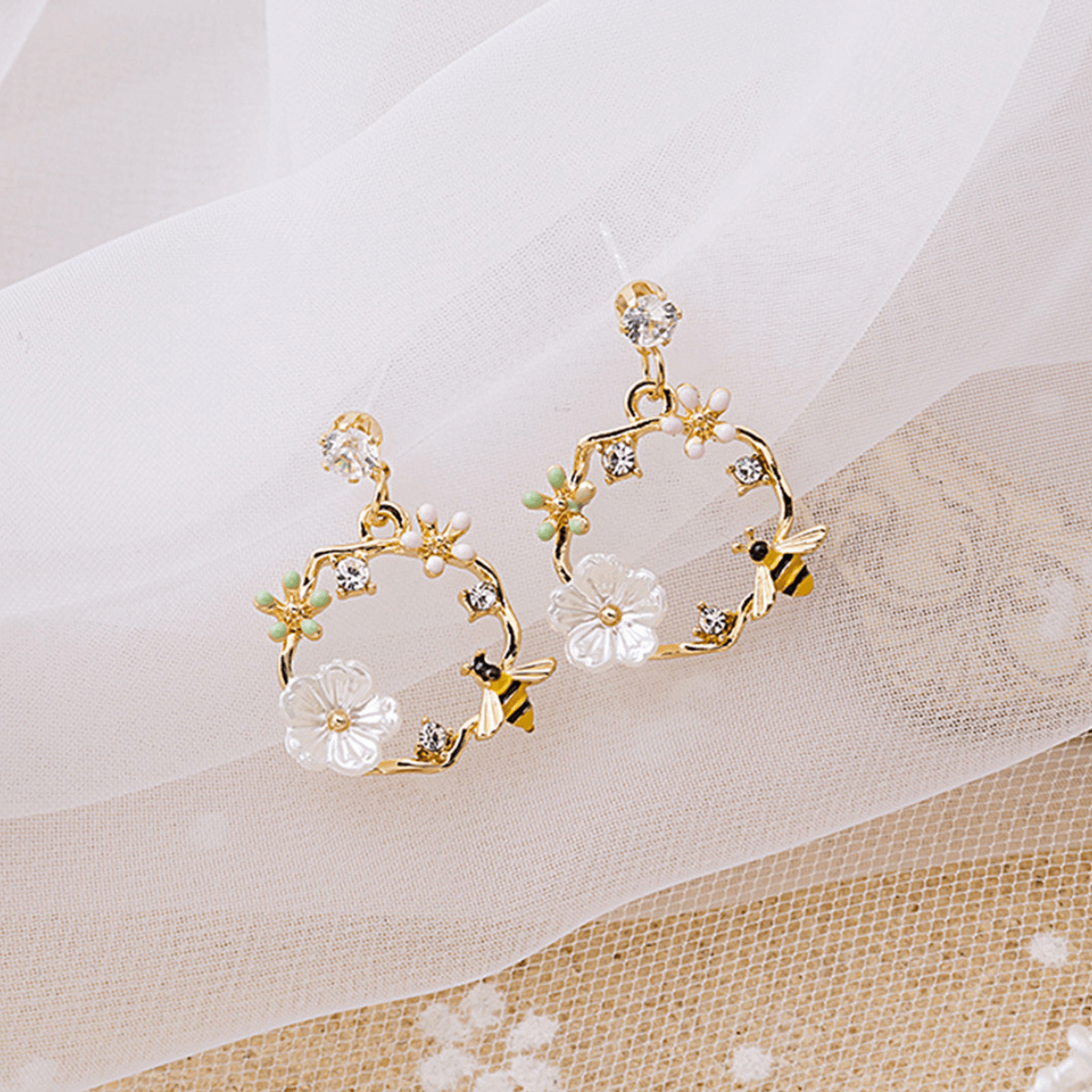 Damen Ohrringe mit Blumenkranz Design (Paar)