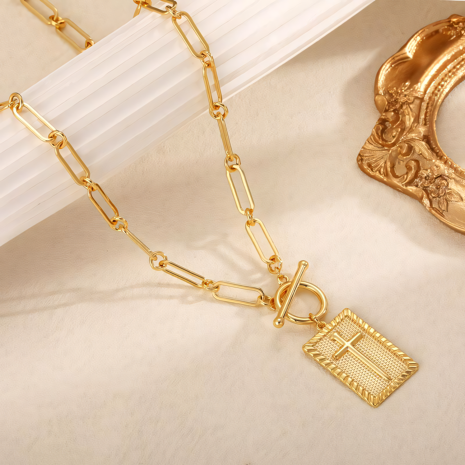 Marielle – Kette Kreuz Nagel Elegant