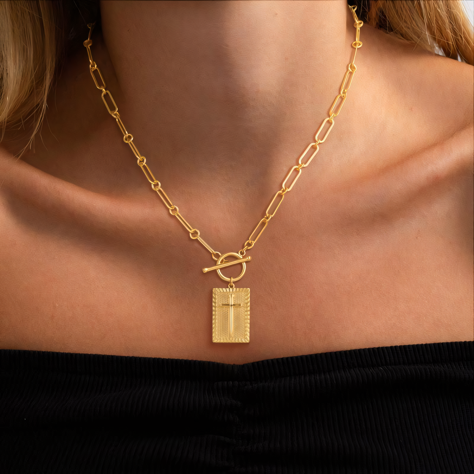 Marielle – Kette Kreuz Nagel Elegant