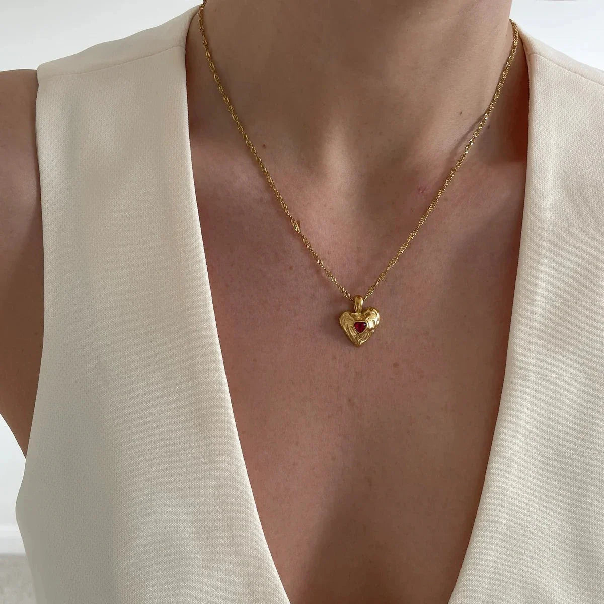 Vesper - Gold rote Herz Halskette