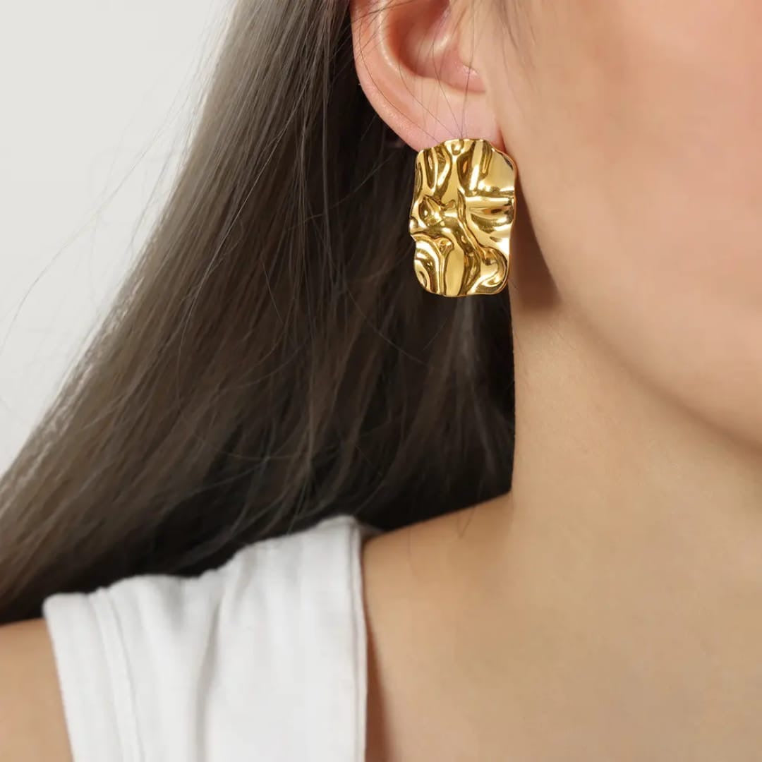 Rossana – Elegante plissierte quadratische Ohrringe