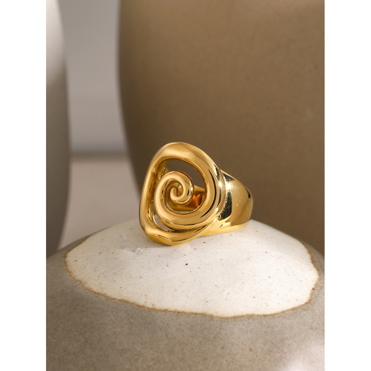 Britney – Eleganter Gedrehter Ring