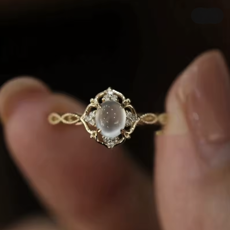 Viviane – Ring Mondstein Elegant