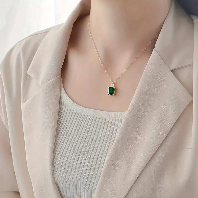 Alix – Elegantes Goldenes Collier