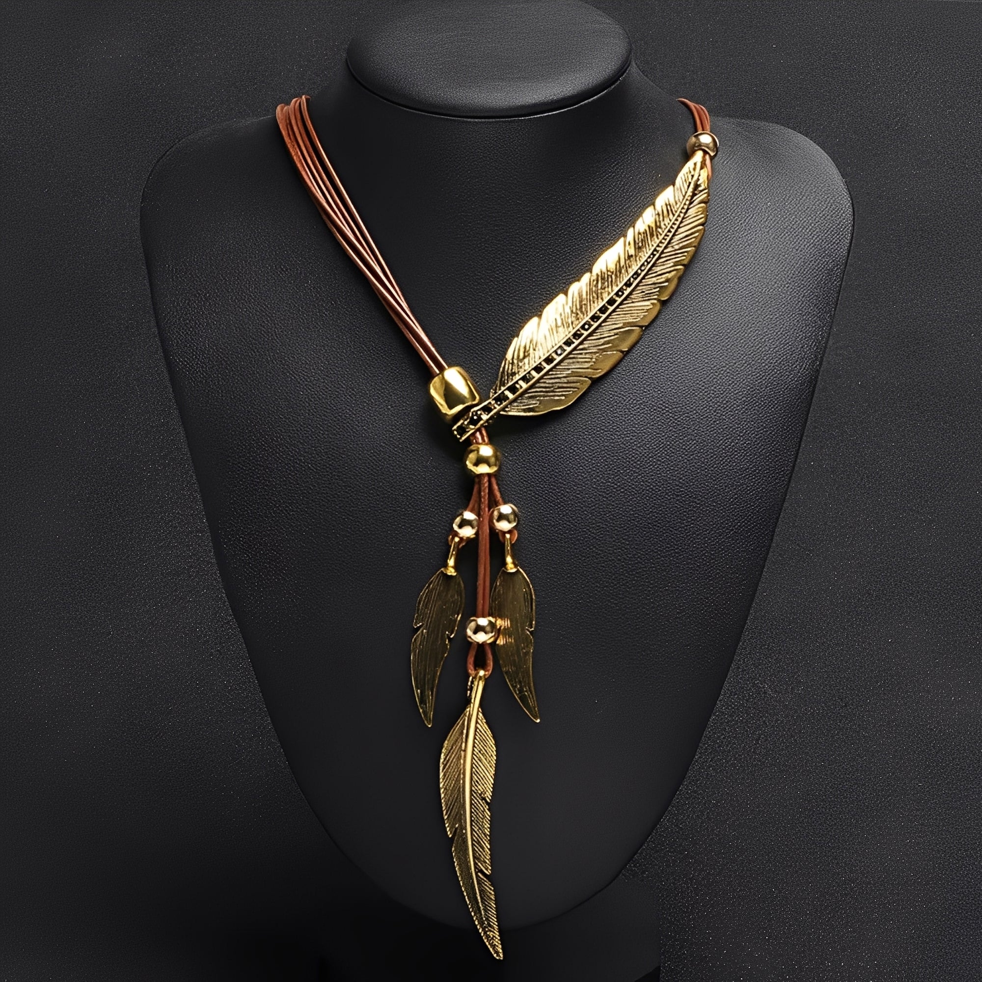 Ariane – Halskette Raphia Boho Blätter