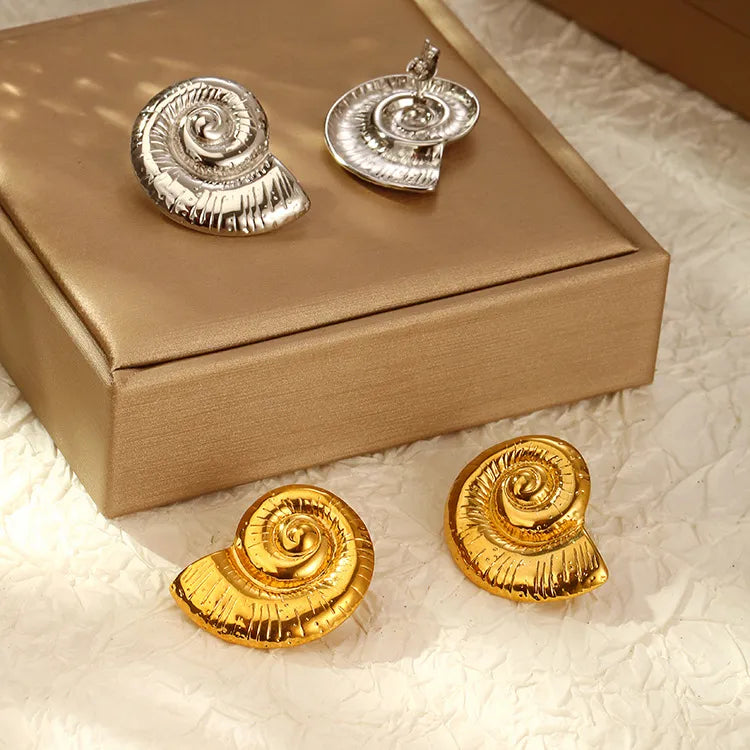 Pia – Elegante Muschel-Ohrringe