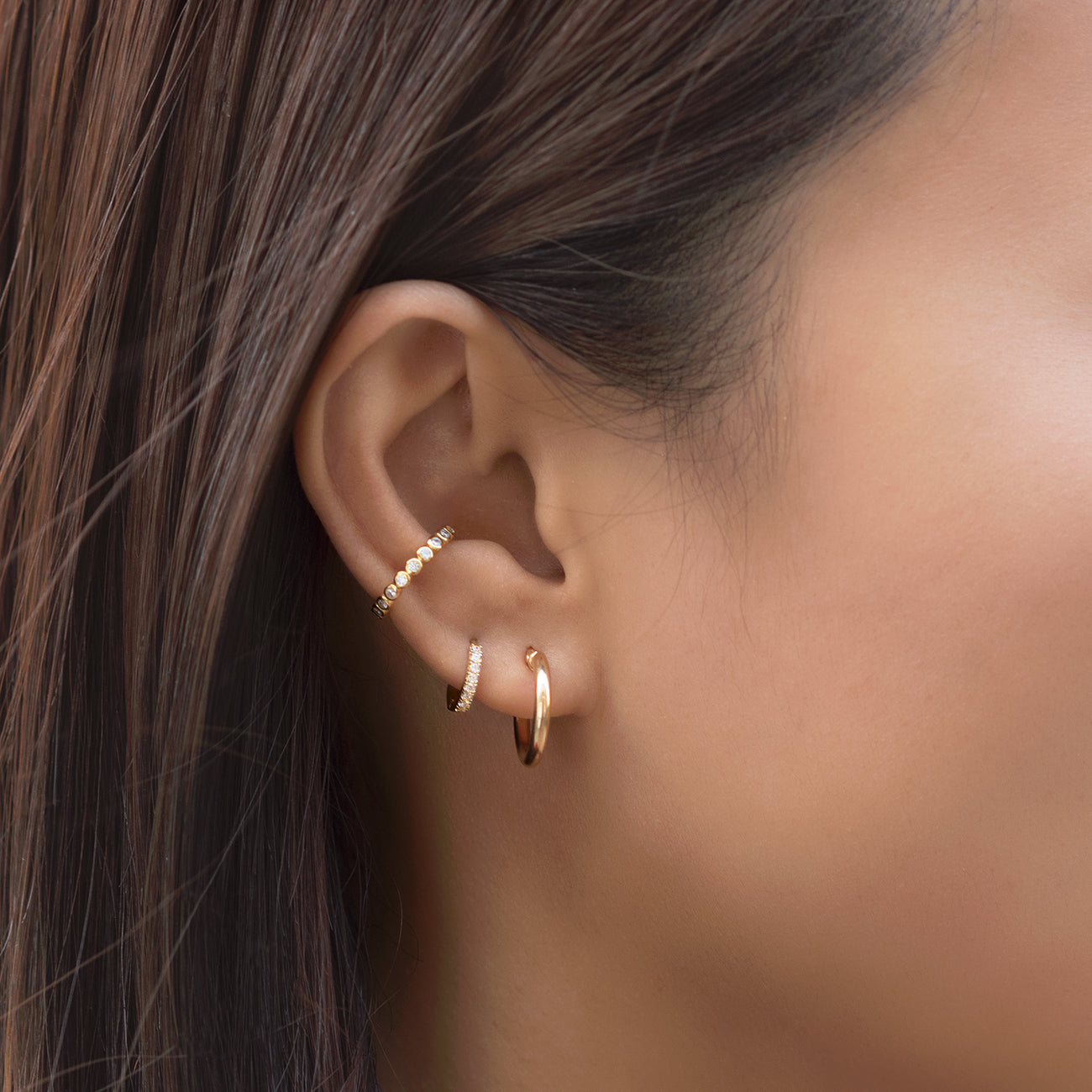 Dünner Pave Kristall Huggie Hoops