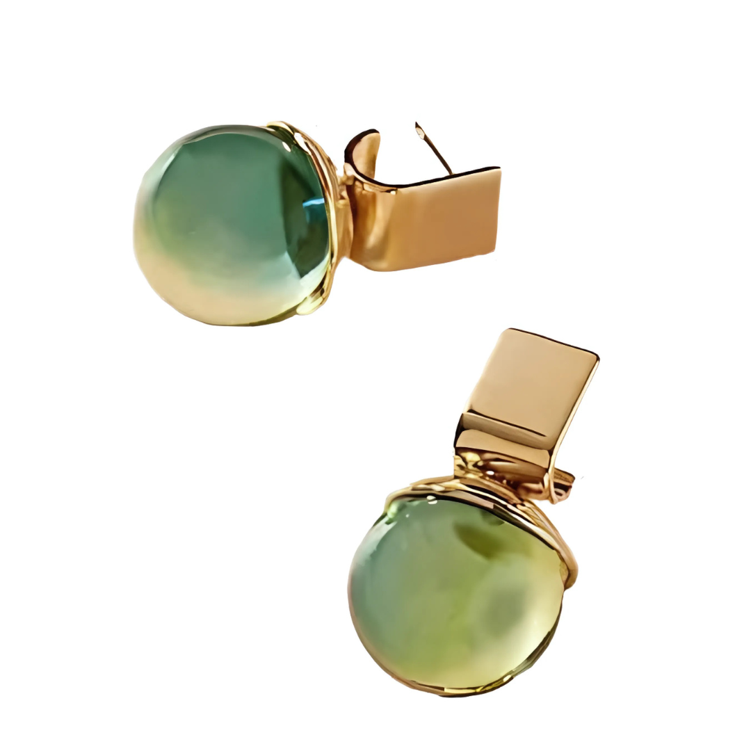 Charlie - Vintage Ohrringe mit grünem Kristall und Gold-Akzenten