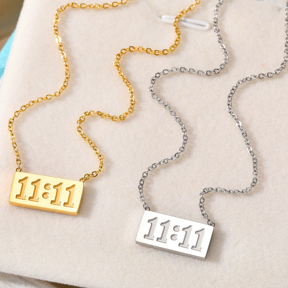 Eline – Kette Goldener Buchstabe 11 Minimalistisch