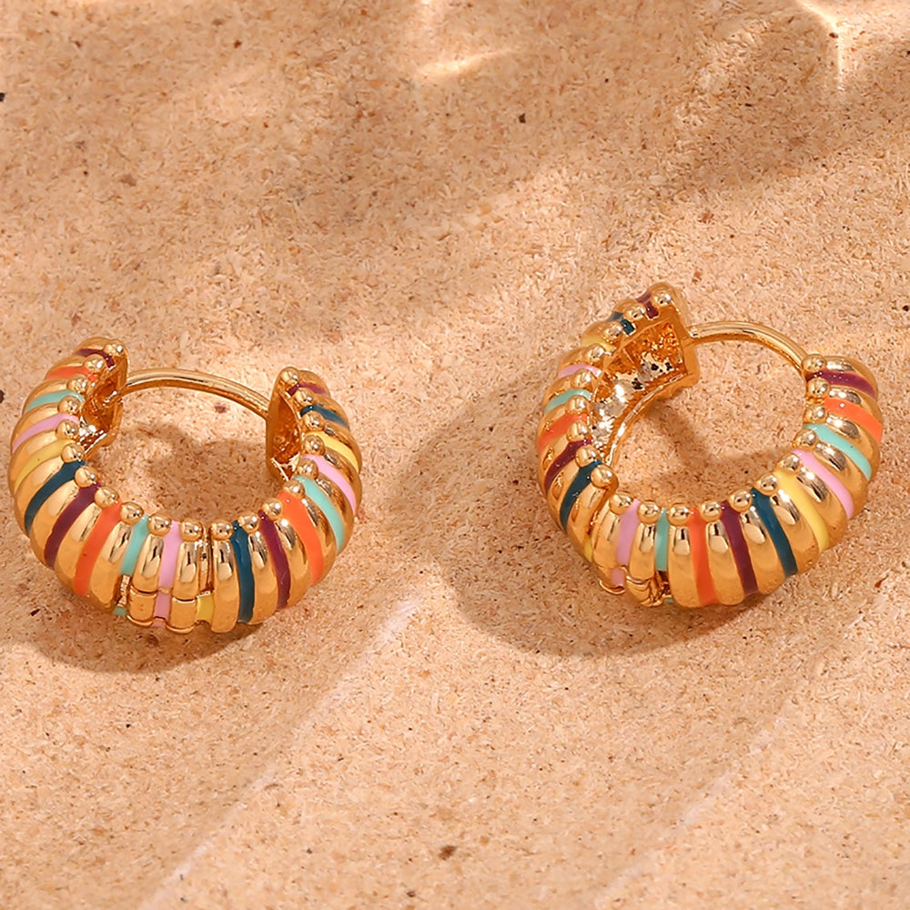 Chelsea – Goldene Kreolen mit Regenbogenstreifen