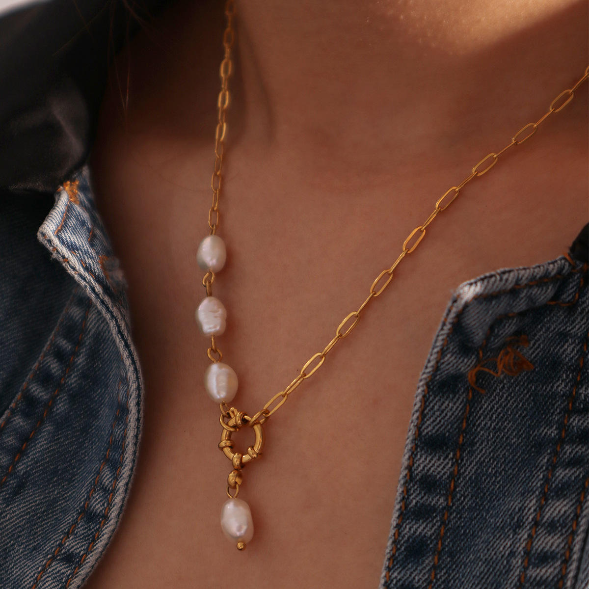 Amelia – Pendant Frau Stil Retro