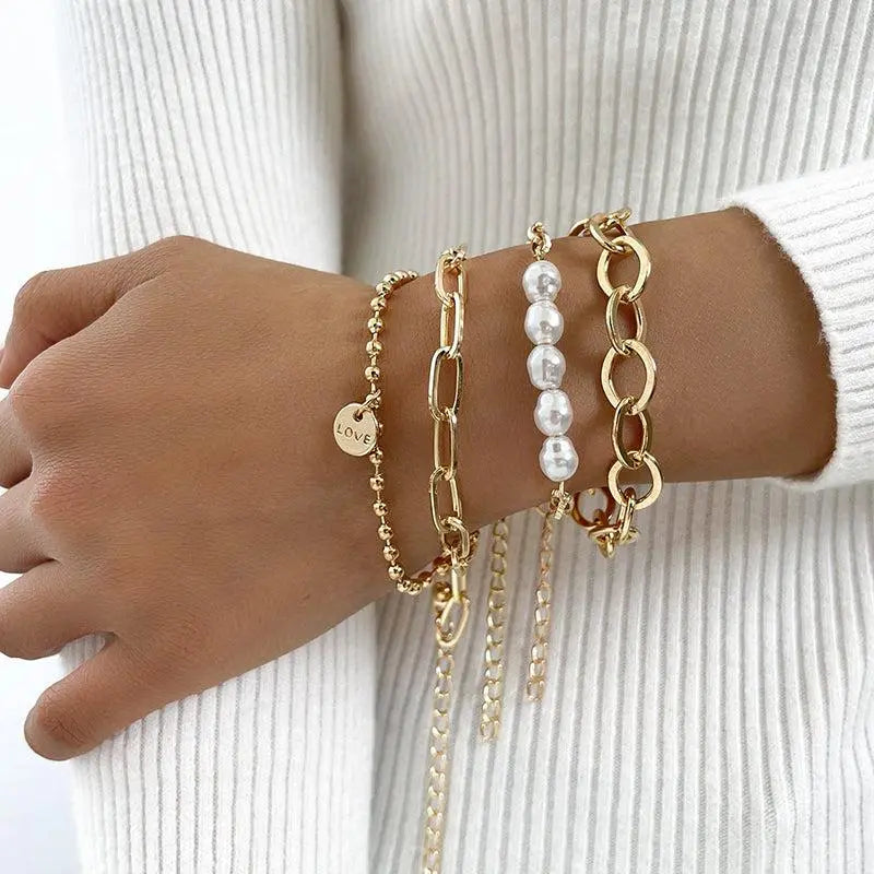Isaline – Vergoldete Armbänder mit Eleganten Perlen