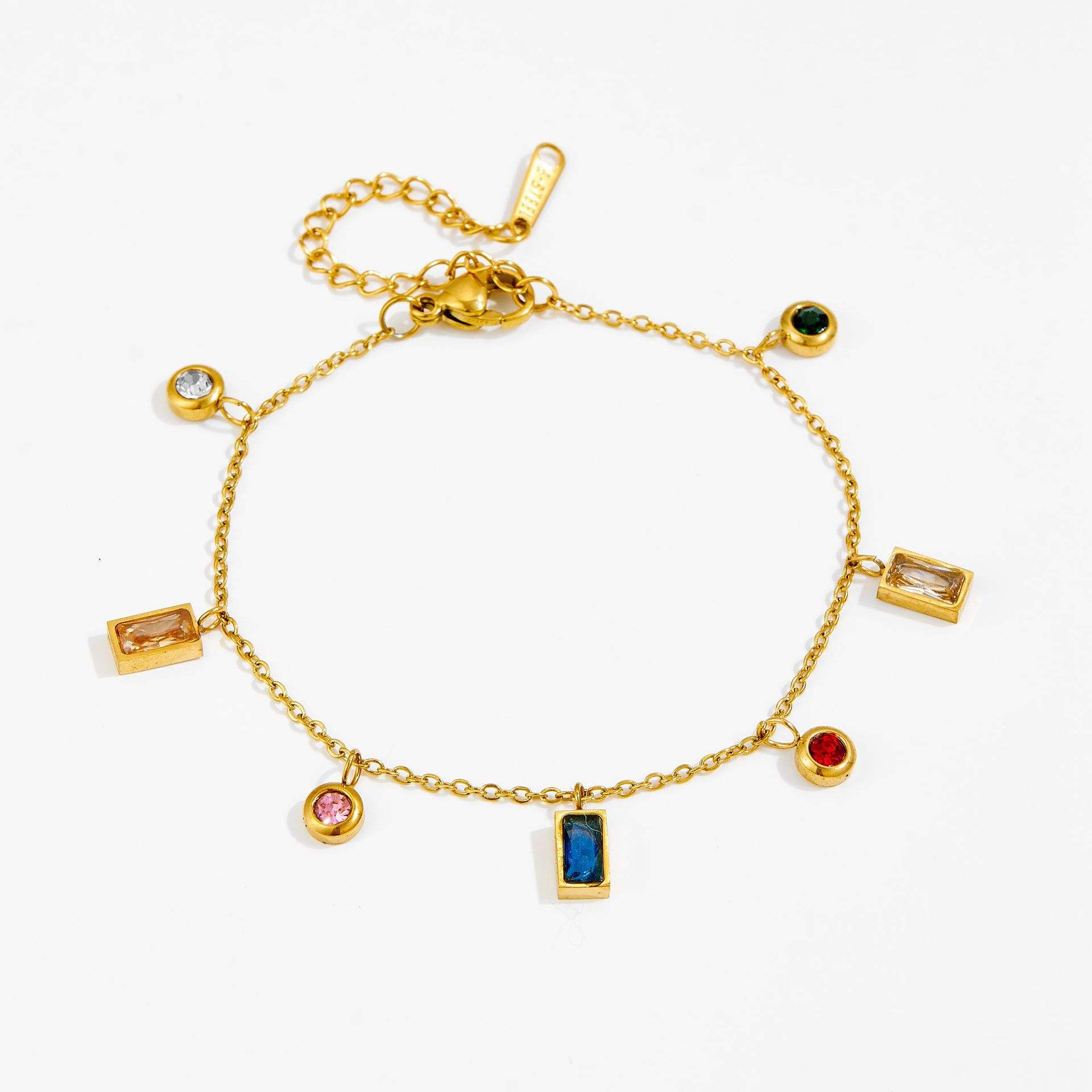 Isalya – Trendiges vergoldetes Armband im universellen Stil