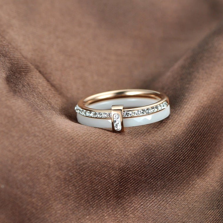 Cerelia – Luxus-Keramikring mit Zirkonia