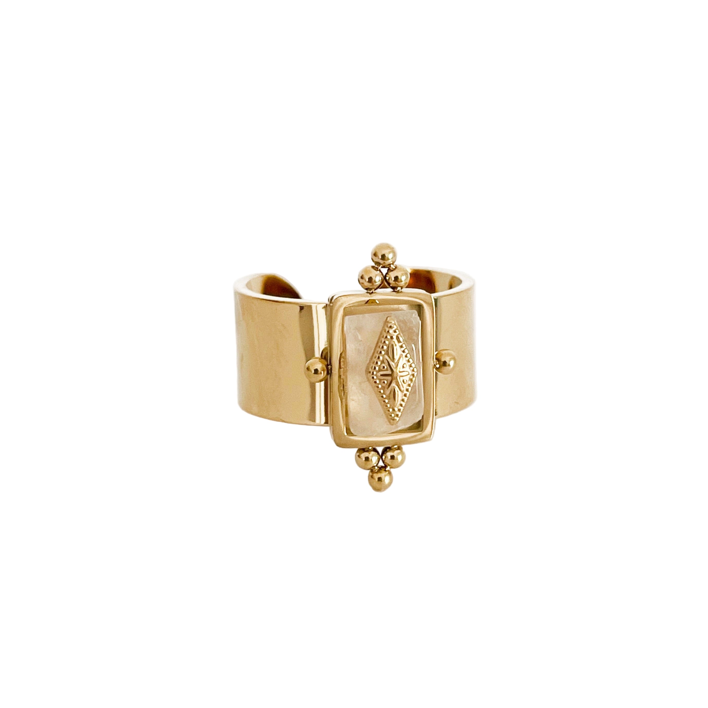 Danni – Schicker Ring aus vergoldetem Gold mit einzigartigem Kristall