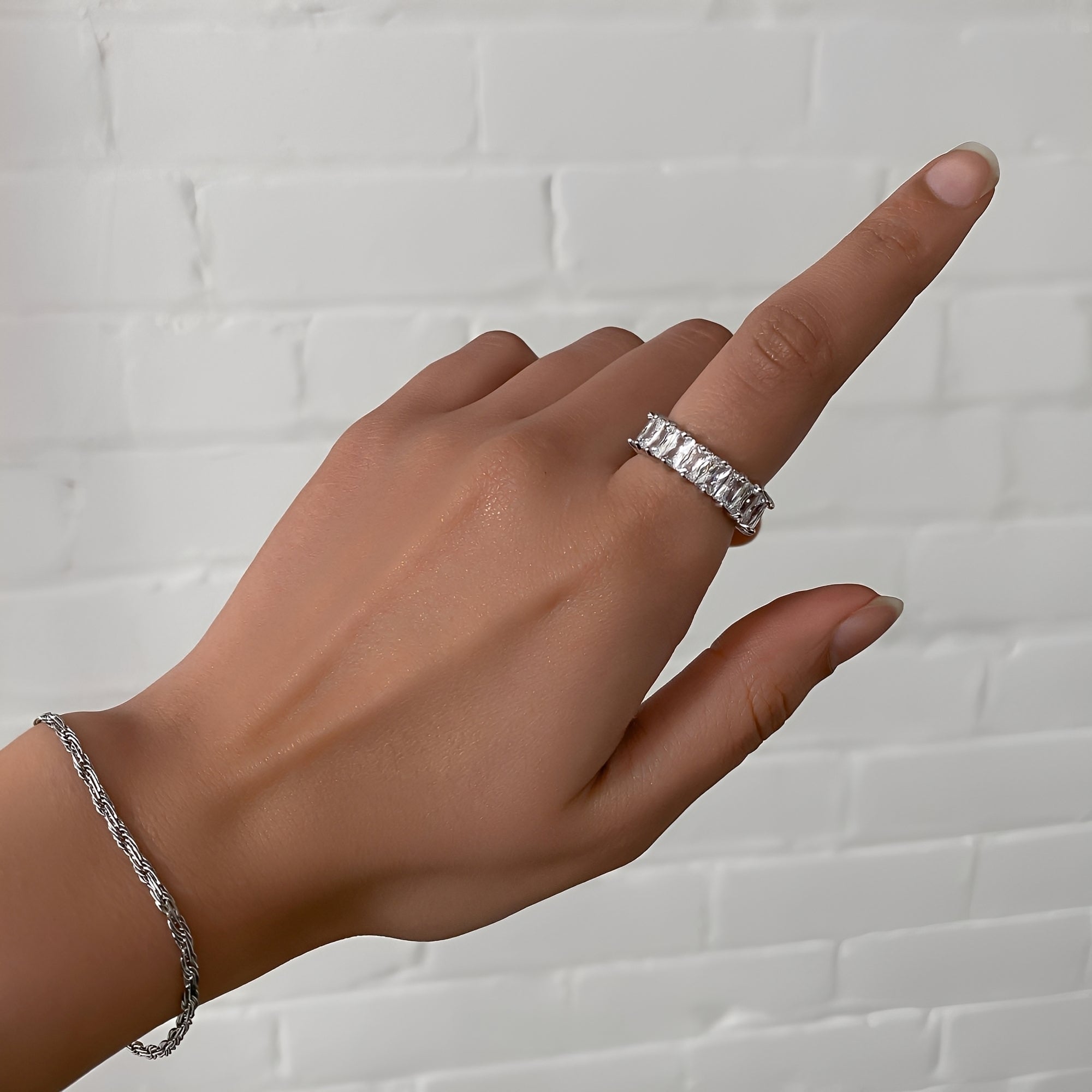 Lina – Ring mit quadratischem Zirkon