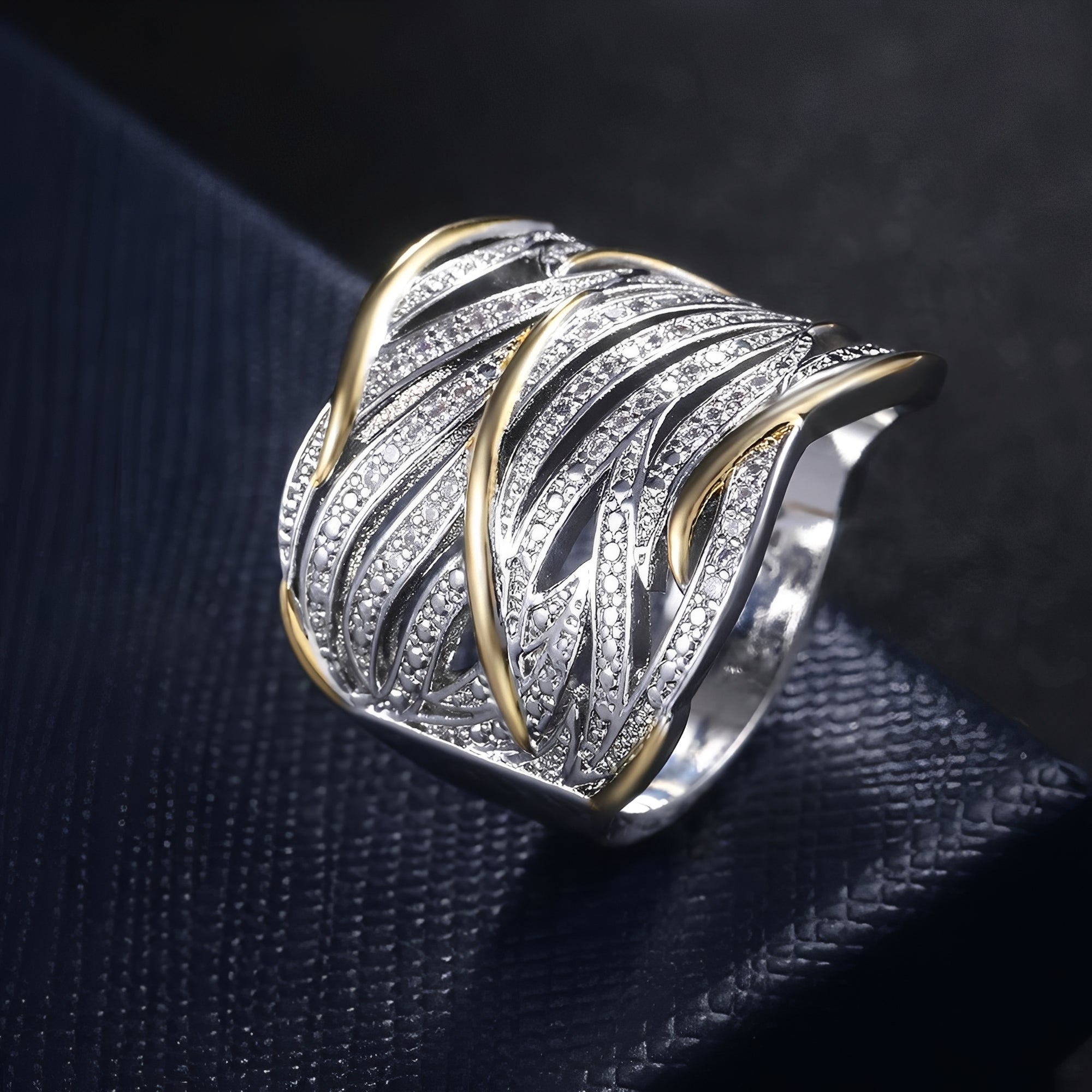 Lena – Mehrschichtiger Bicolor-Goldring