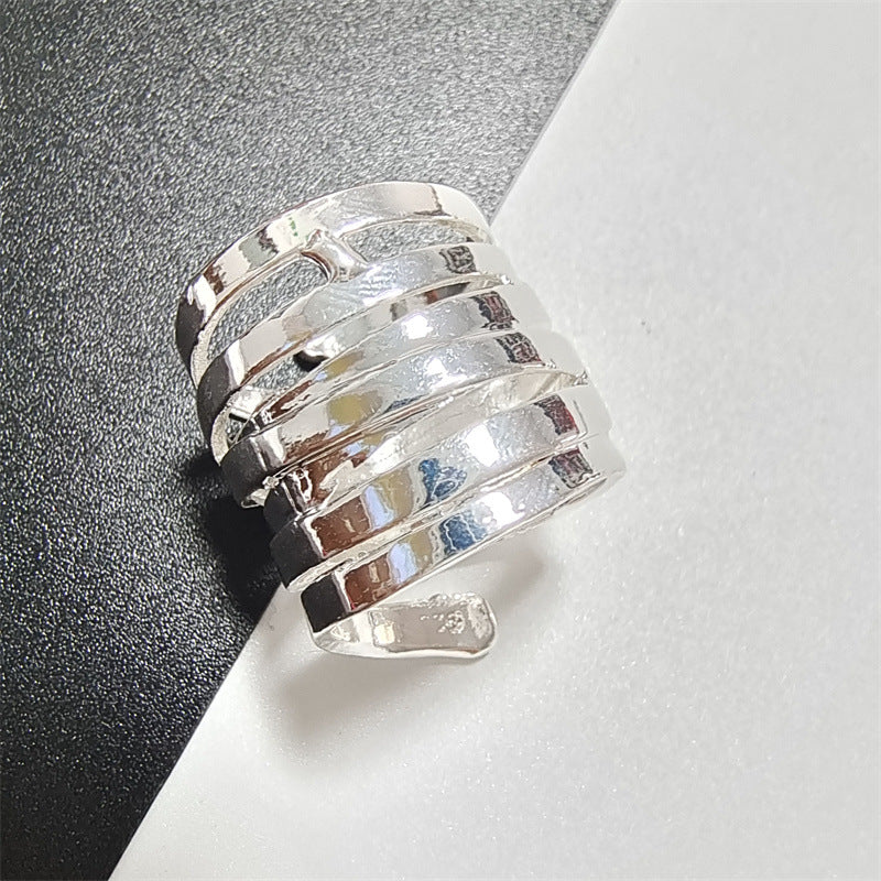 Kael – Ring Gewickelter Ring im Industriellen Stil aus Metall