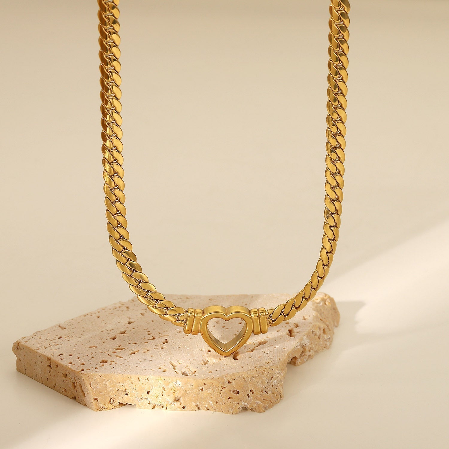 Ara – Halskette Herz Gold