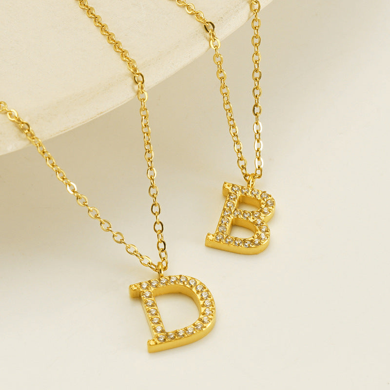 Flora – Kette Buchstabe Fein und Elegant