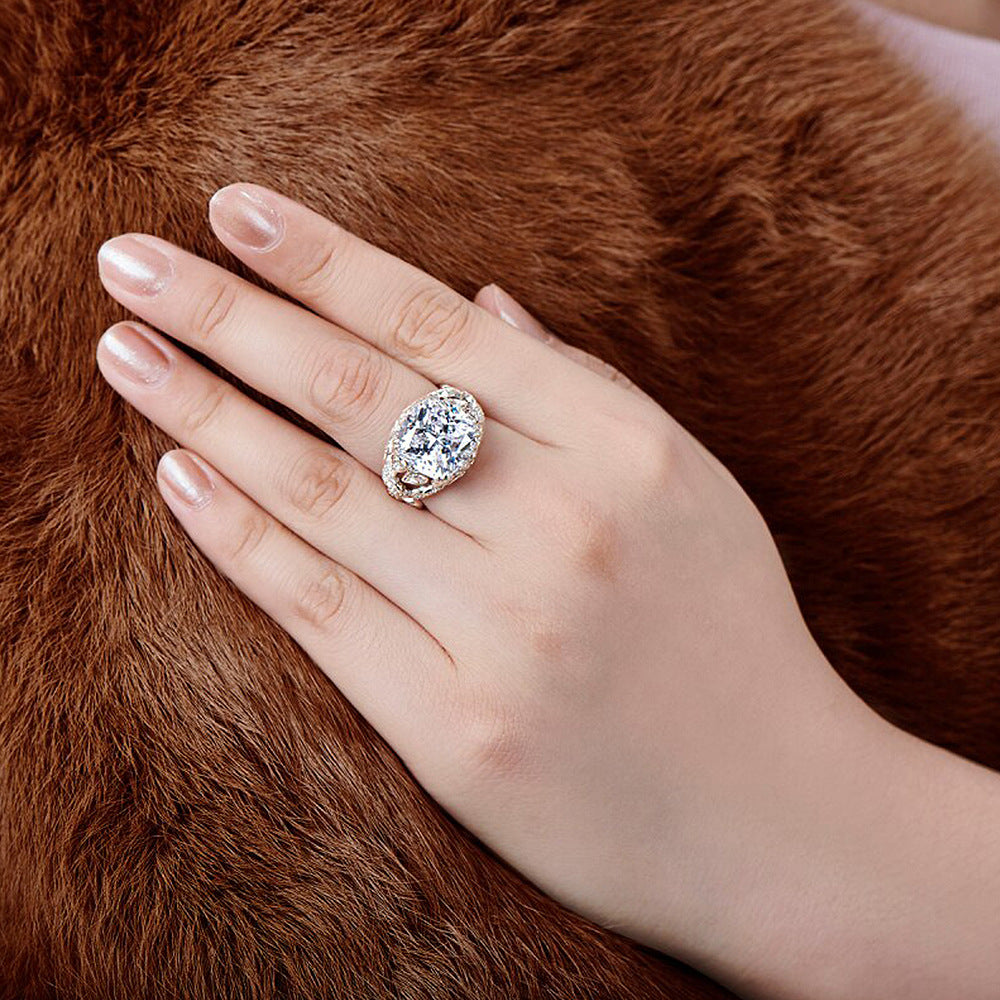 Haora – Luxus-Ring mit durchbrochenem Muster in Zirkon