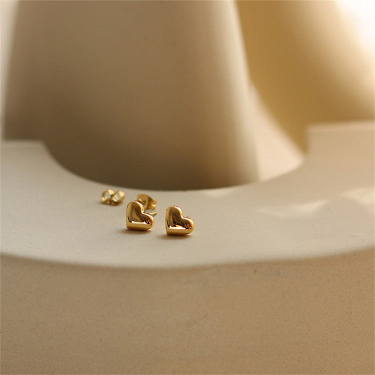Mila – Ohrringe Stecker Herz Gold