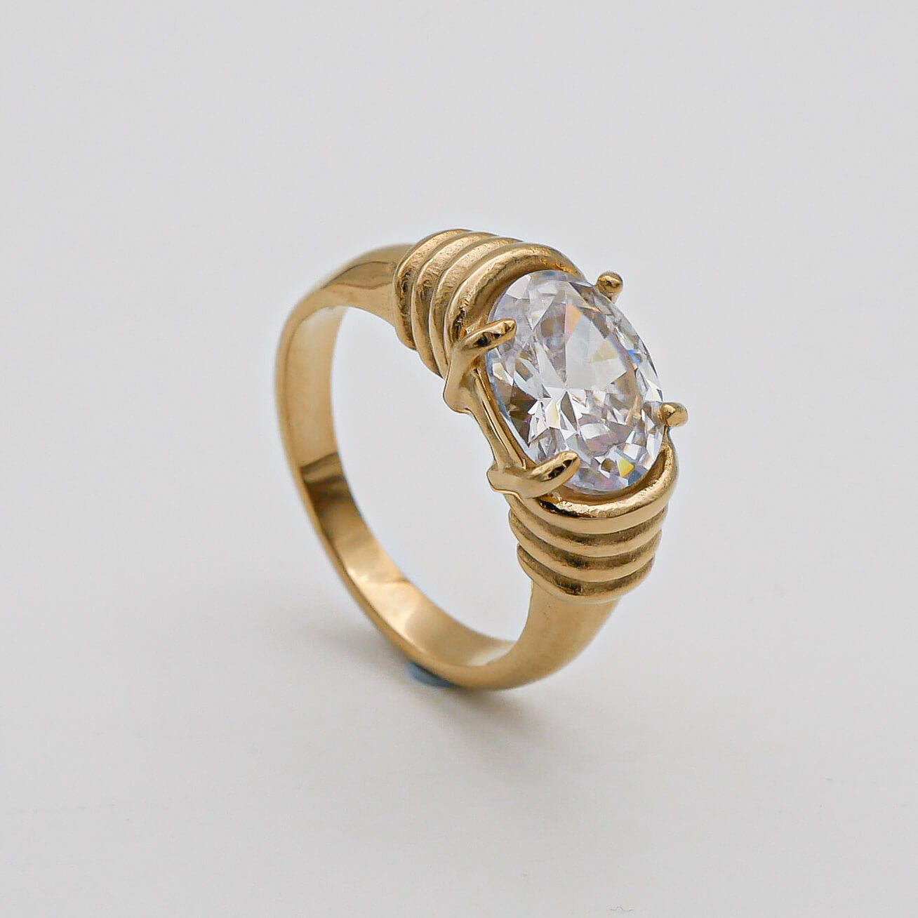 Lana – eleganter Edelsteinring