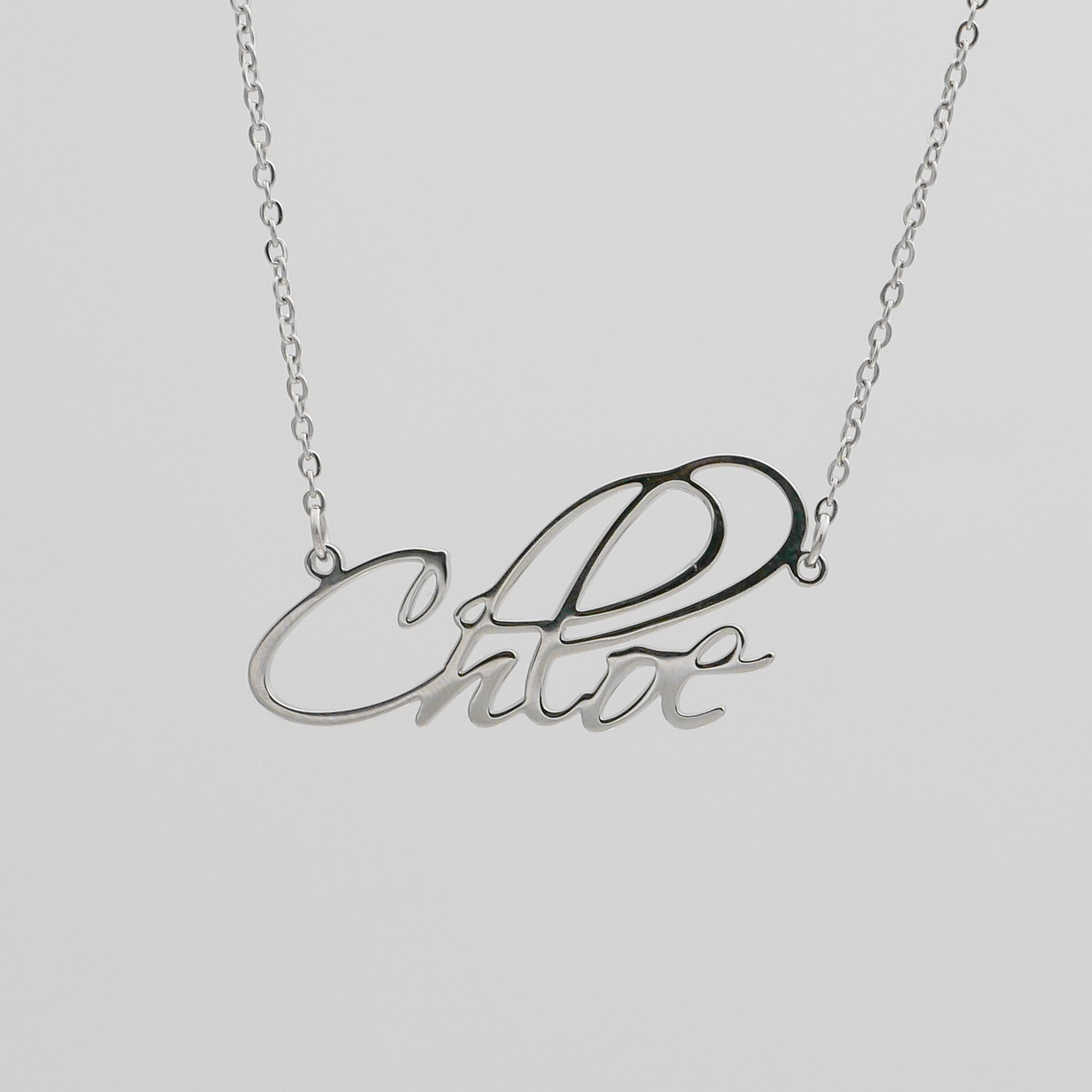 Louise – Namenscollier fein und personalisierbar
