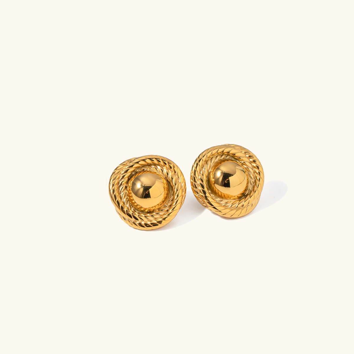 Denise – Ohrringe Gedrehte Goldene Schnur