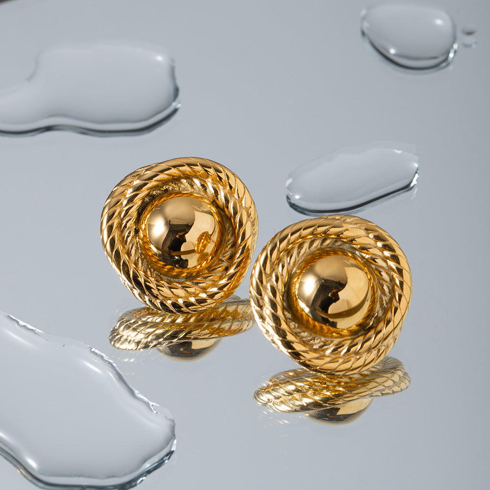 Denise – Ohrringe Gedrehte Goldene Schnur