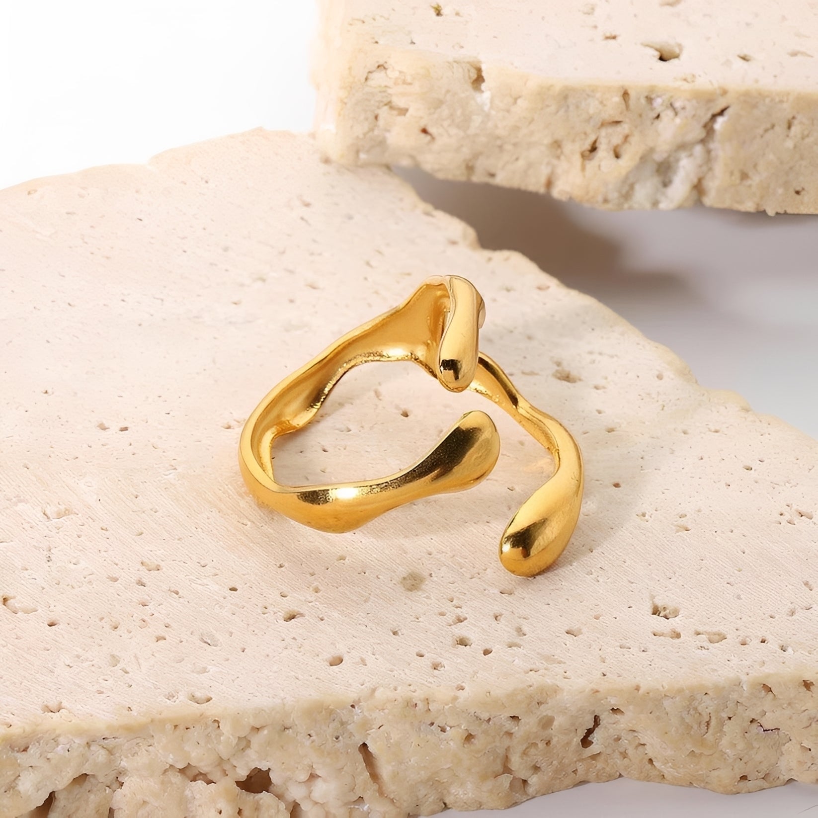 Sanya – Skulpturaler Halbmondring