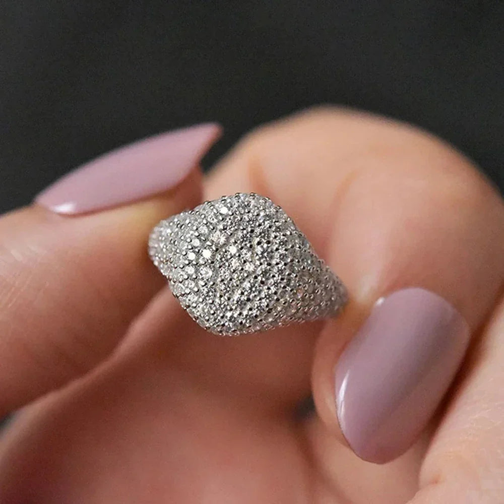 Luna – Dom-Ring aus Moissanit