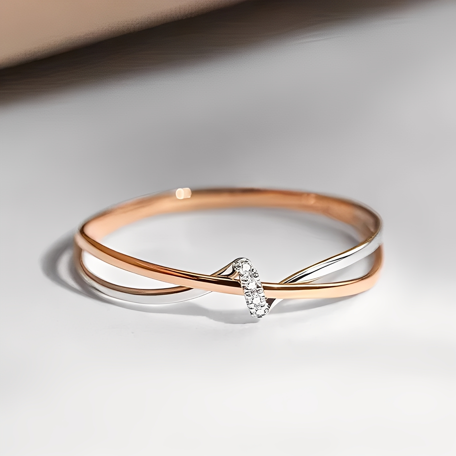 Eleane – Ring Unendlichkeit Zweifarbig Elegant
