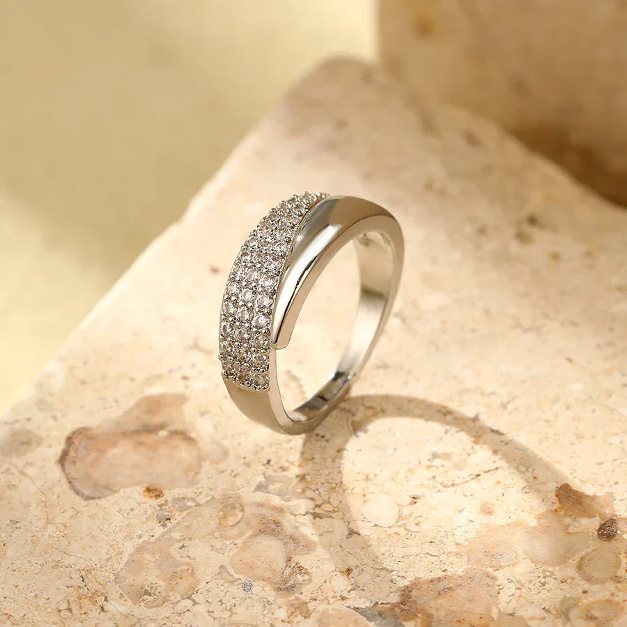 Irina – Gebogener Ring Vergoldet 18K