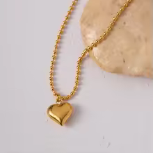 Amelia – Elegante goldene Herz-Halskette