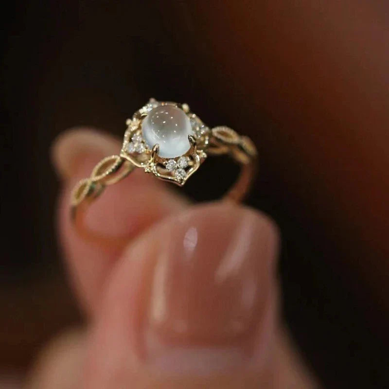 Viviane – Ring Mondstein Elegant