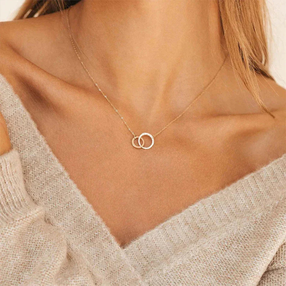 Isabelle – Collier Hoop in Gold Elegant
