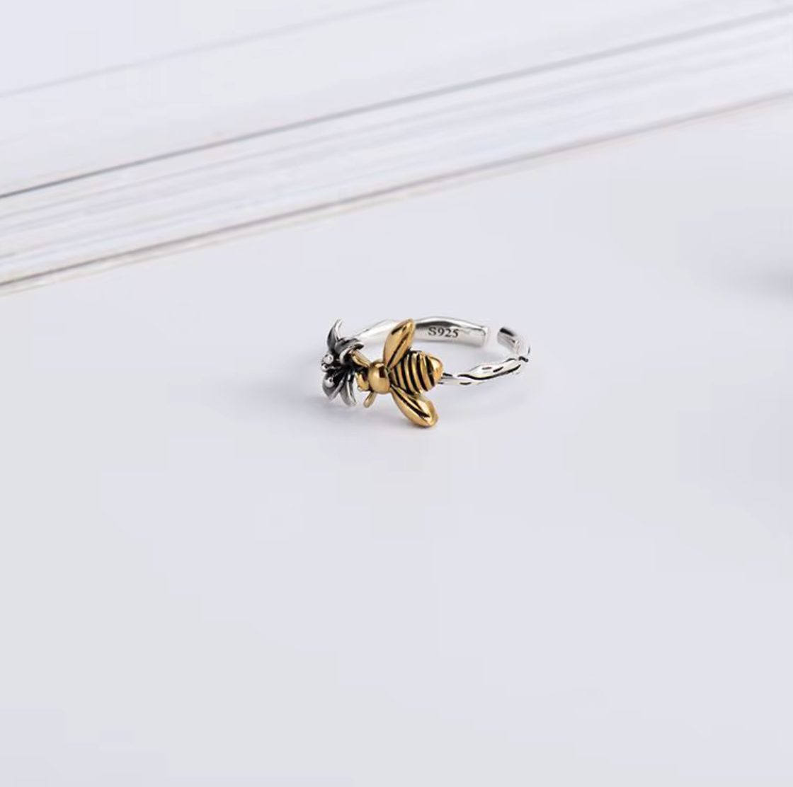 Avie – Ring Biene Honig Strahlend