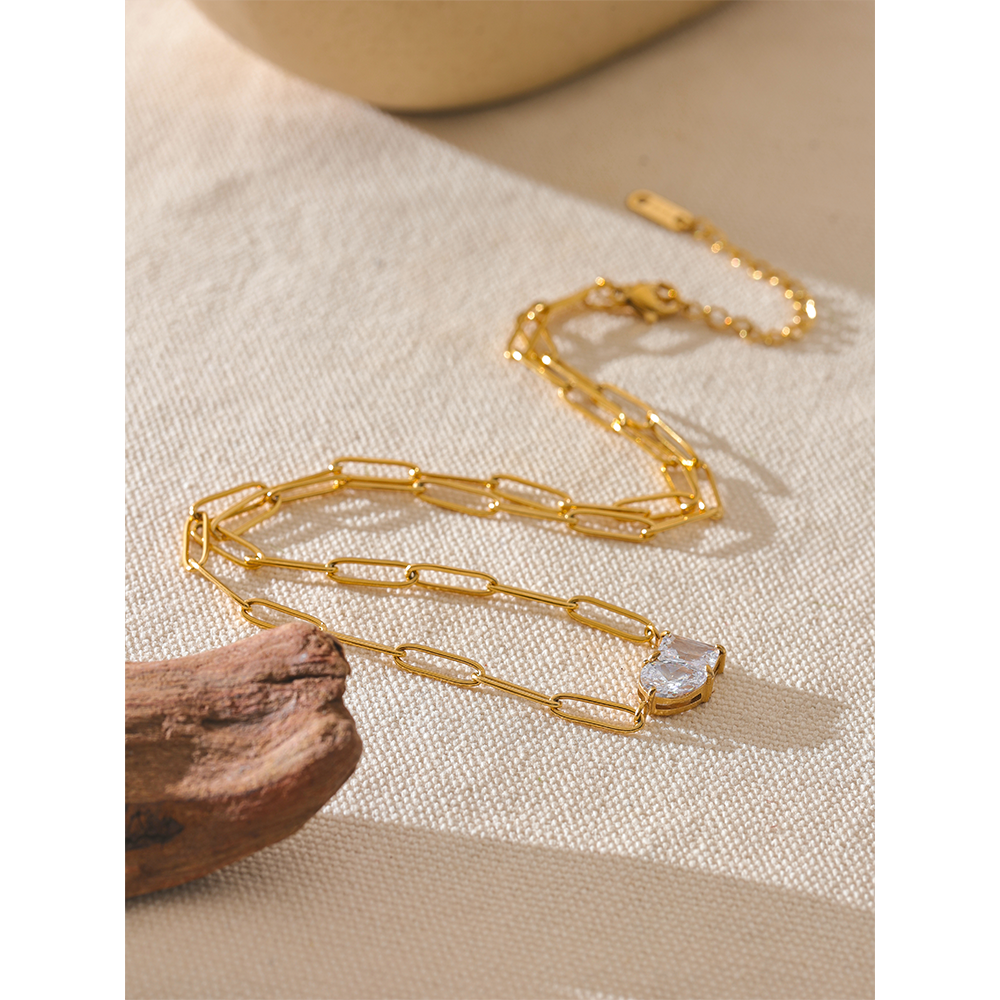 Alessia – Elegante Kette mit Edelsteinen