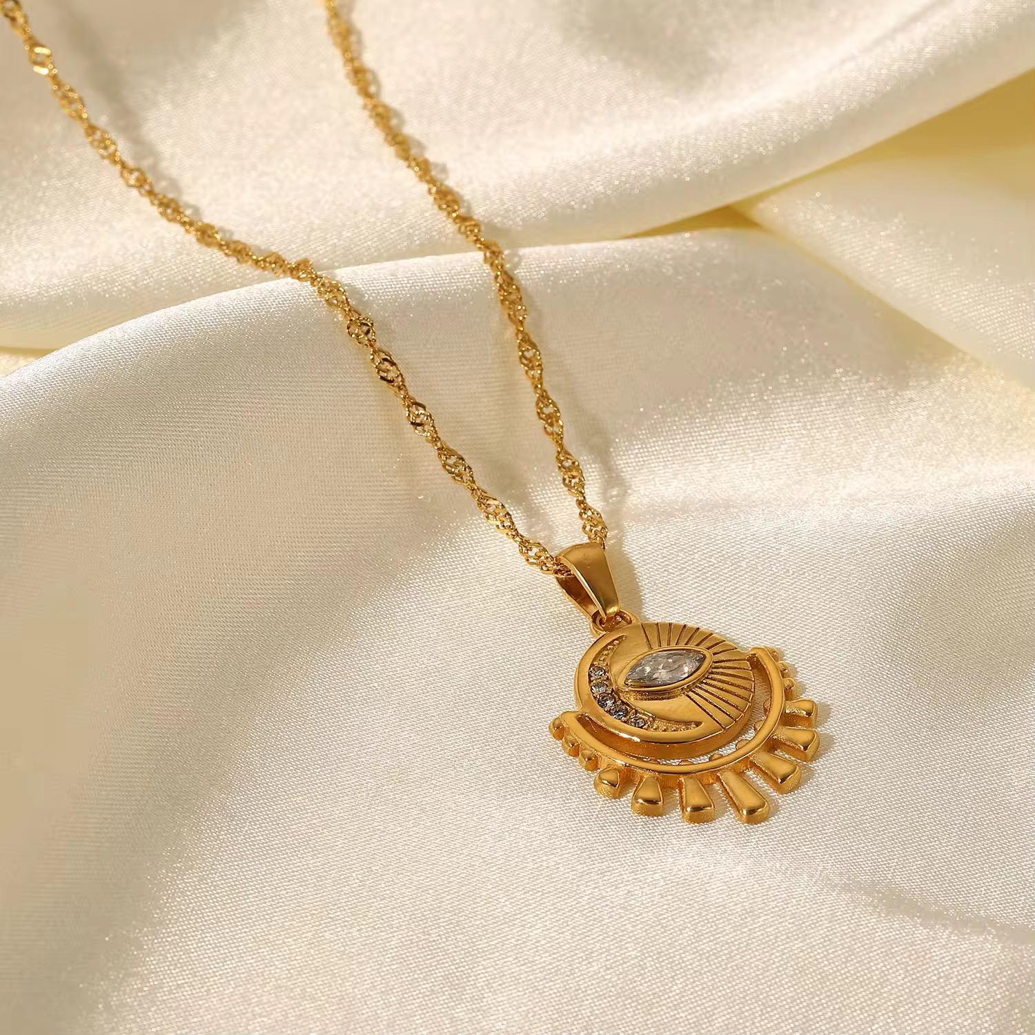 Atasha – Elegante Oval-Augen-Halskette mit Zirkonia