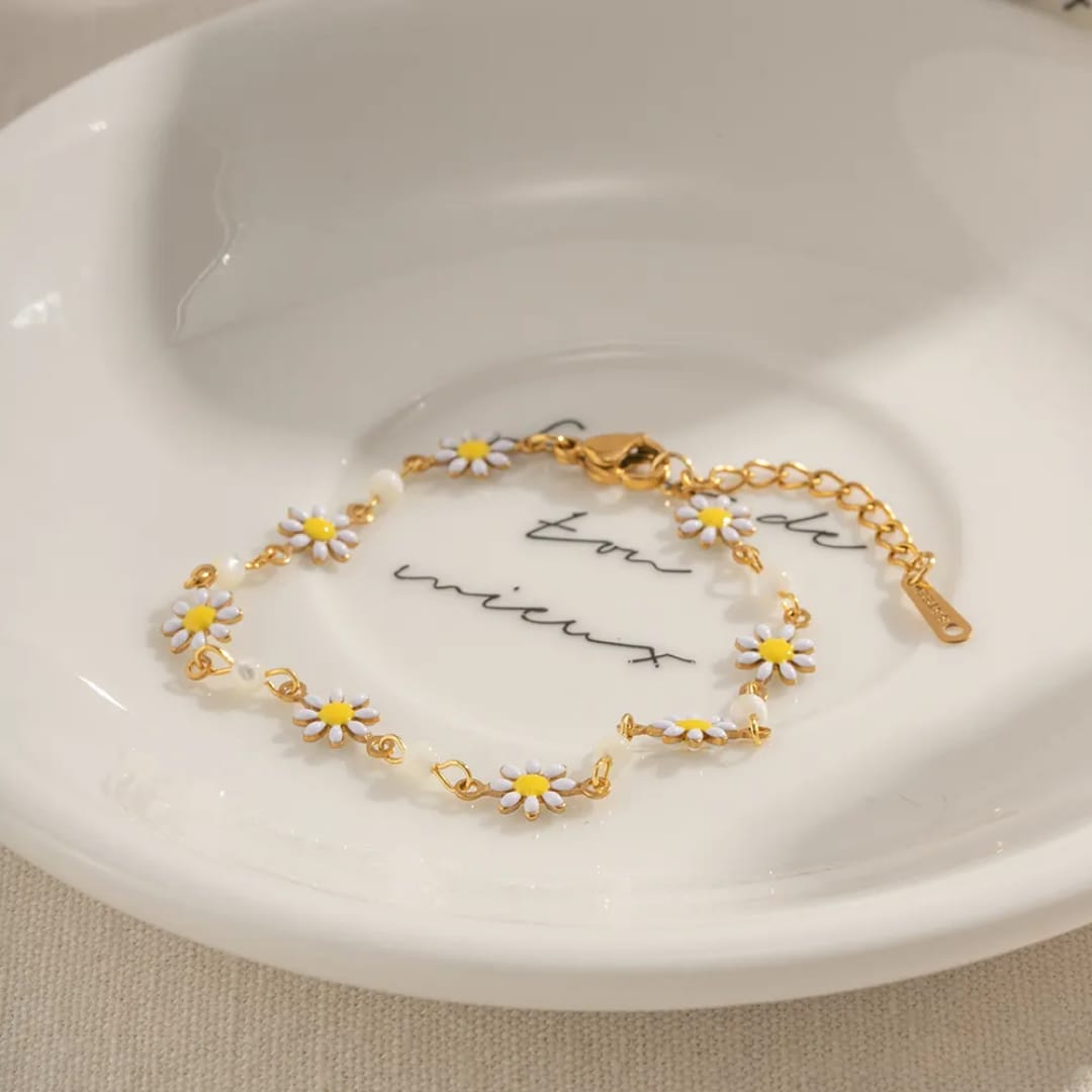Dalia – Elegantes Florales Margeriten-Armband