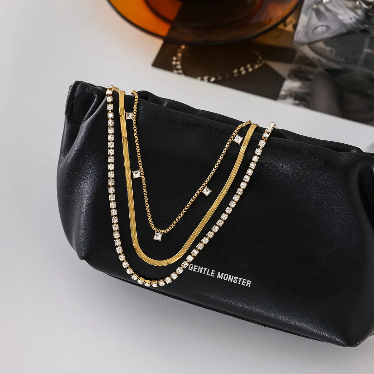 Camila – Elegante Goldene Dreischichtige Halskette