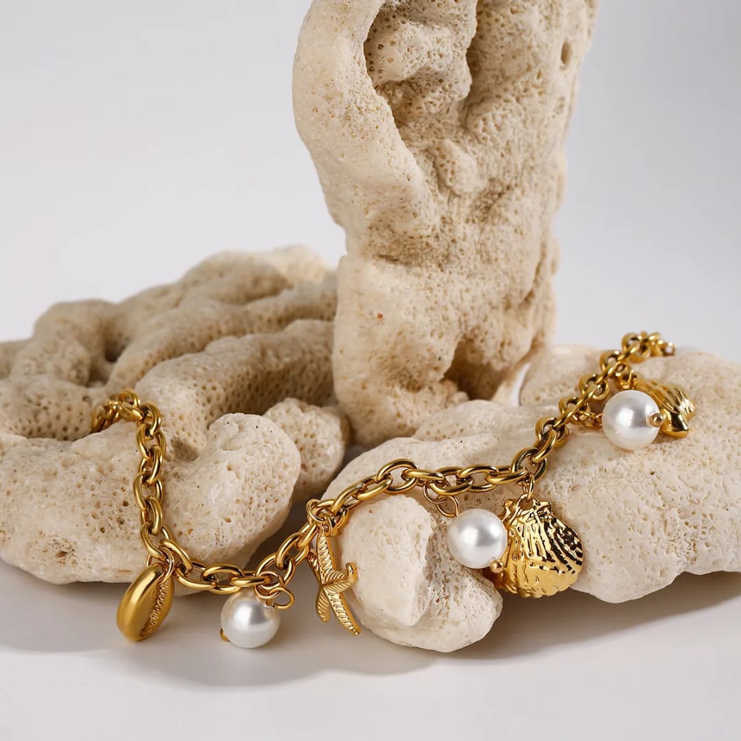Maloi – Armband mit Muschel und goldener Perle