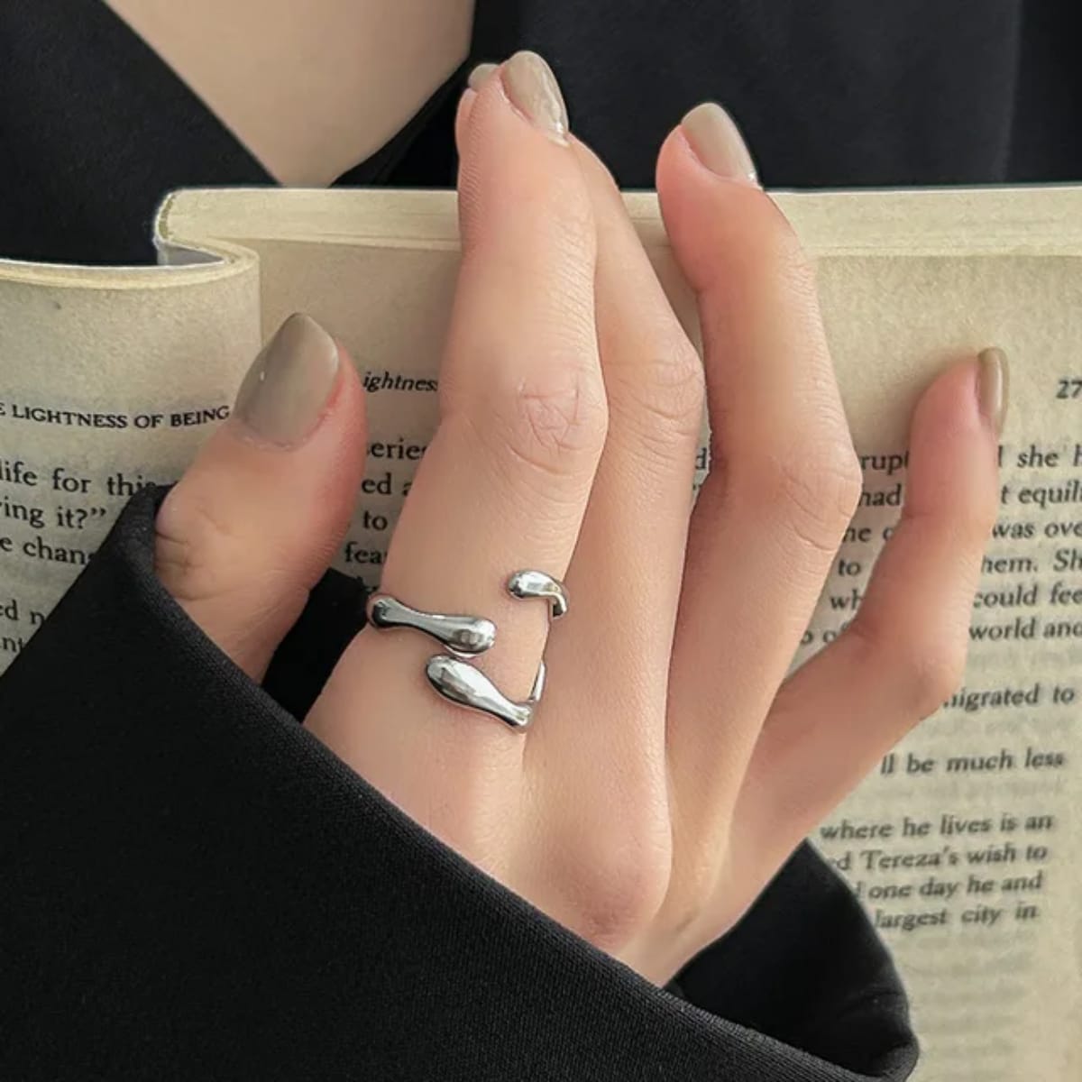 Lena – Minimalistischer Halbmondring