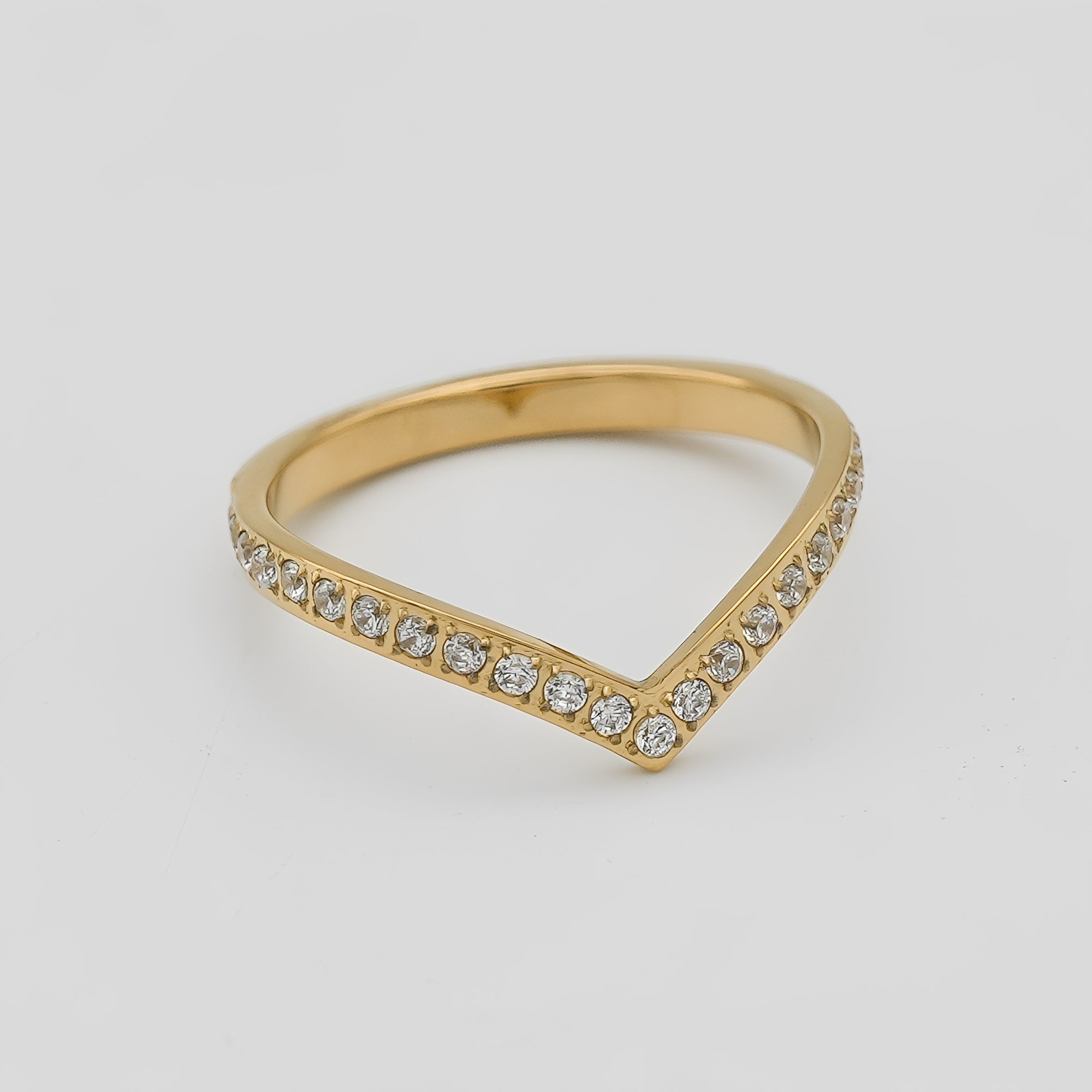Vania – Diamantring in V-Form mit schlankem Design
