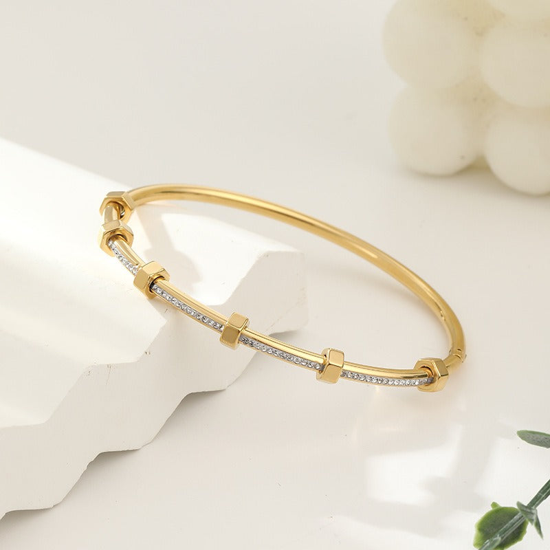 Aurélie – Elegantes Strahlendes Armband in Gold