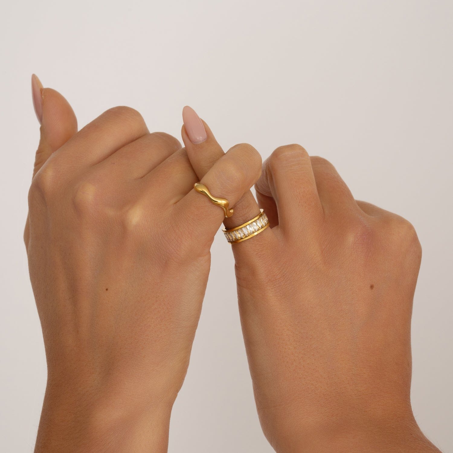Klarissa – Diamantierter Ring aus Edelstahl