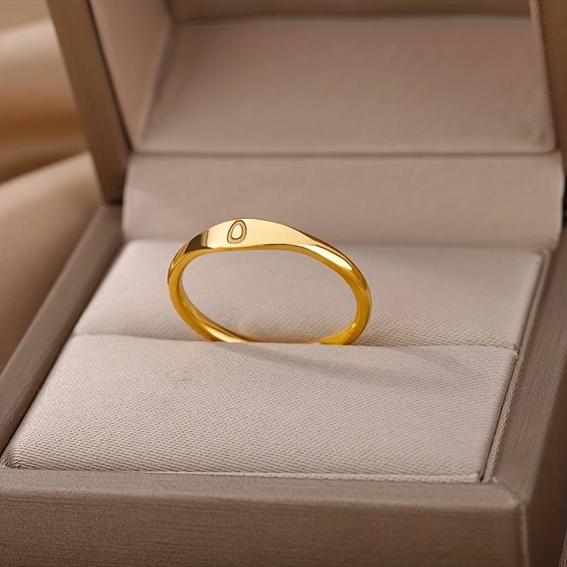 Minimalistischer Name Ring | Minimalistischer Ring mit eingravierter Initiale